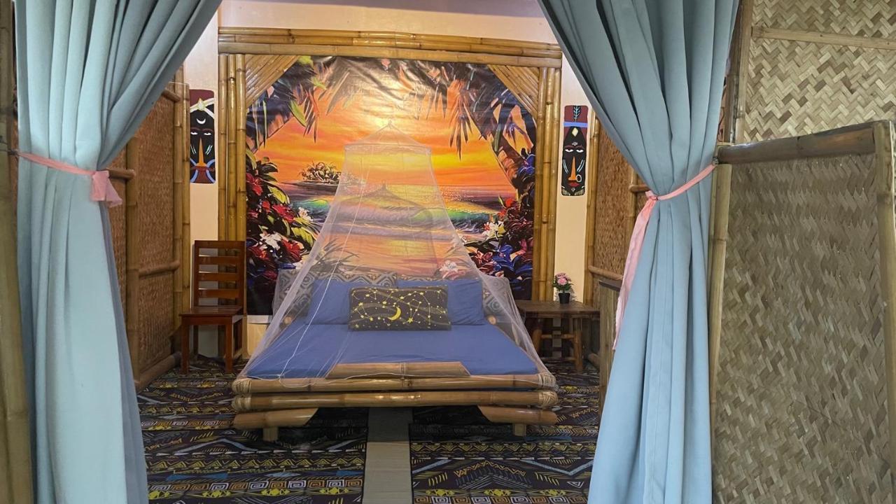 Blue Moon Guesthouse Puerto Princesa Luaran gambar