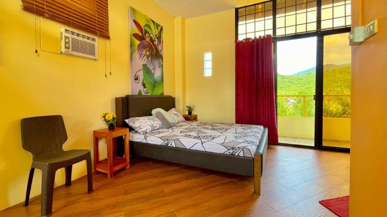 Blue Moon Guesthouse Puerto Princesa Luaran gambar