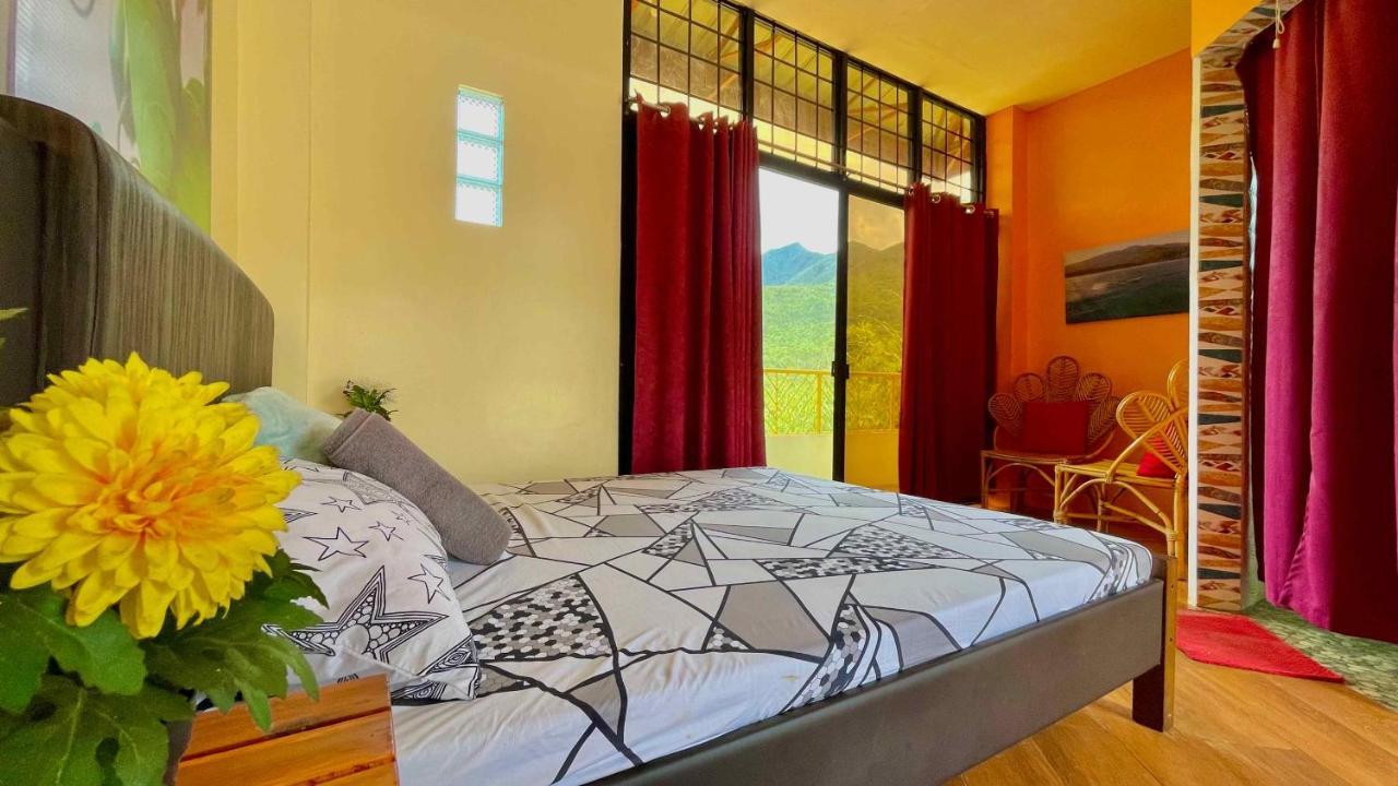 Blue Moon Guesthouse Puerto Princesa Luaran gambar